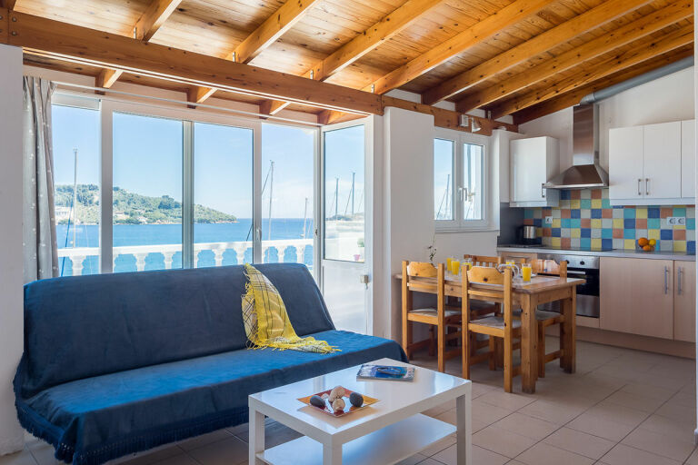 5 | Two-bedroom apartment with sea view